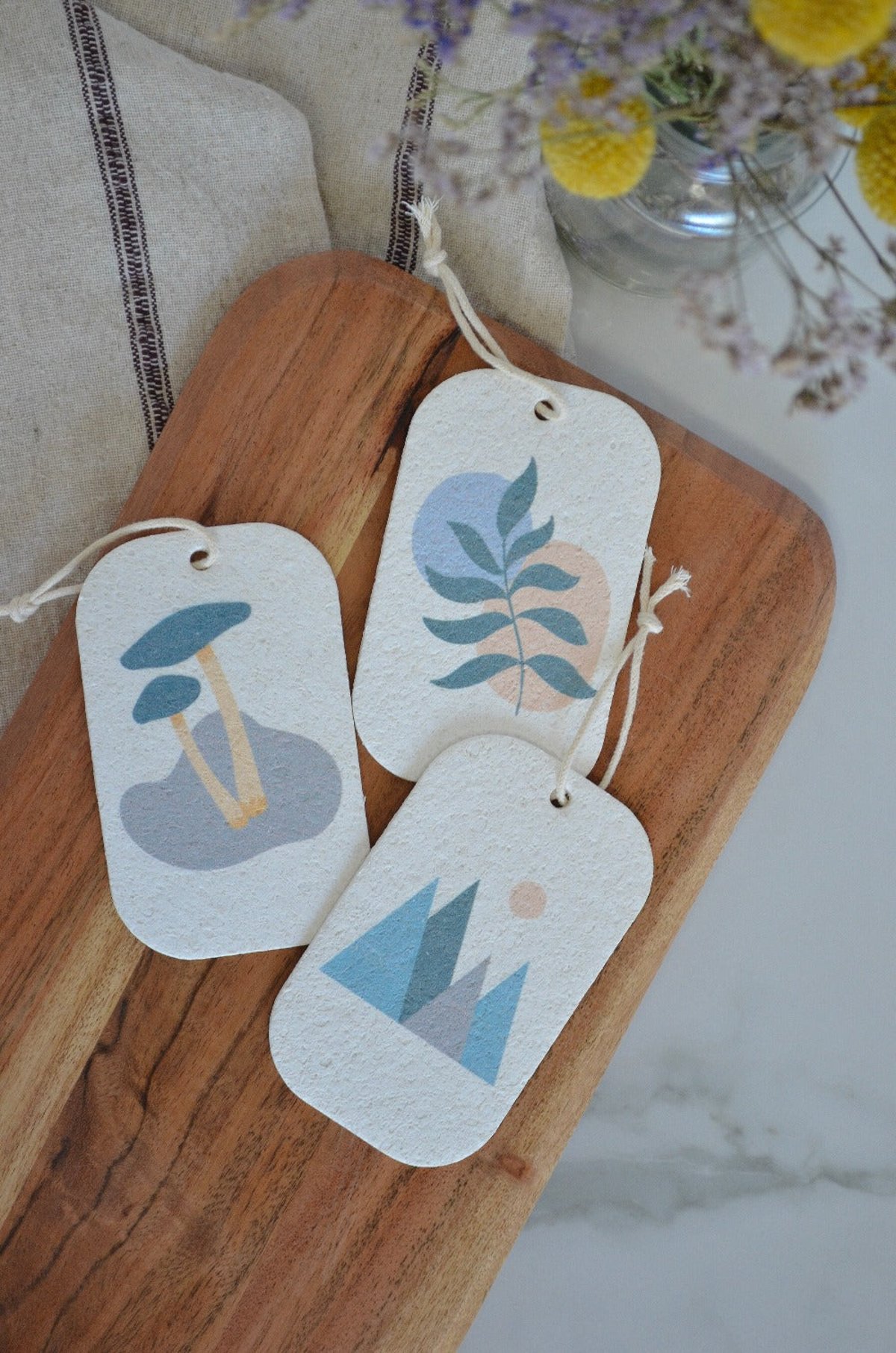 Me Mother Earth Pop-Up Sponge 3-pack, flat compressed cellulose sponges with printed Forest-collection nature designs