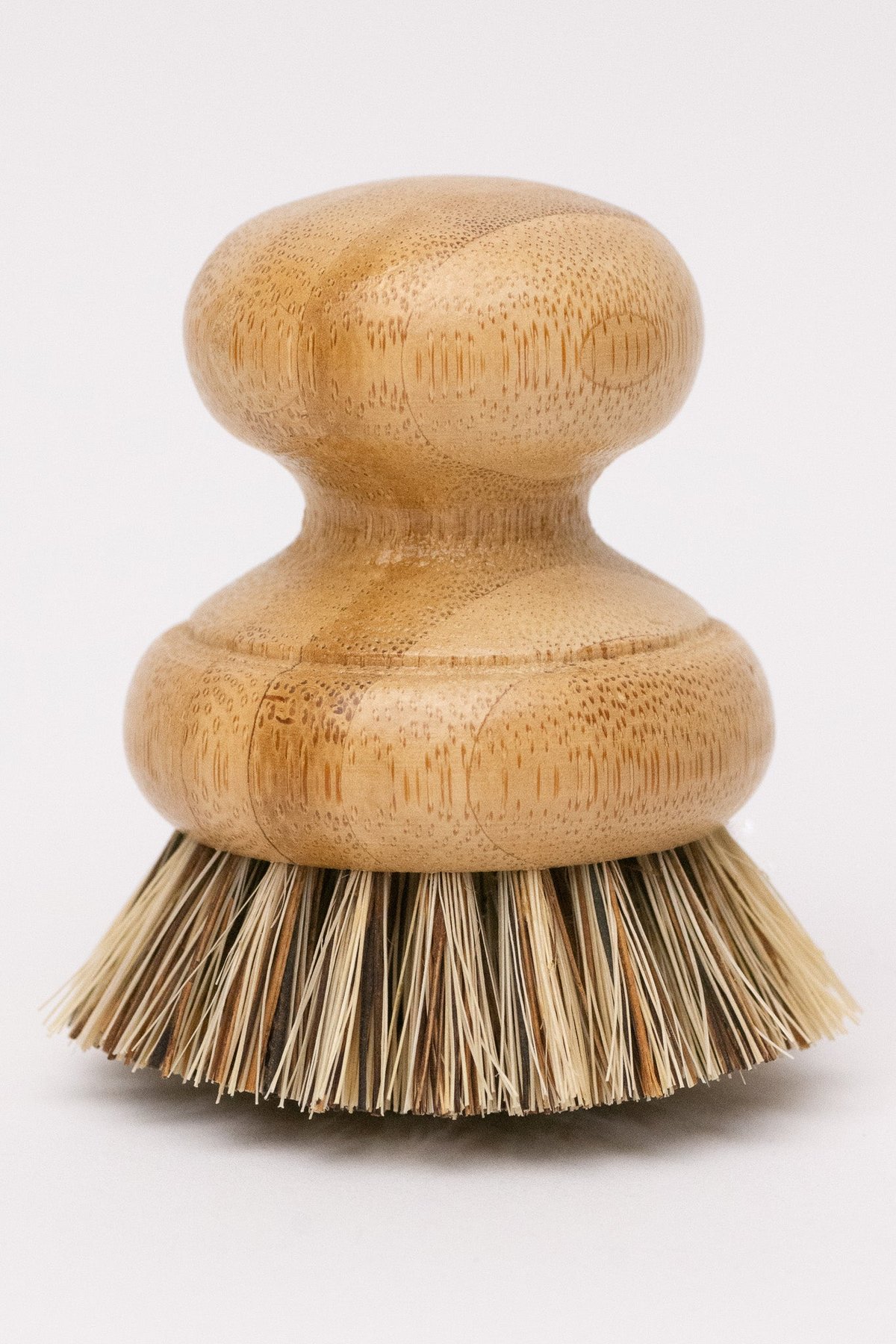 No Tox Life Casa Agave pot brush with round bamboo body and stiff palmyra plant bristles