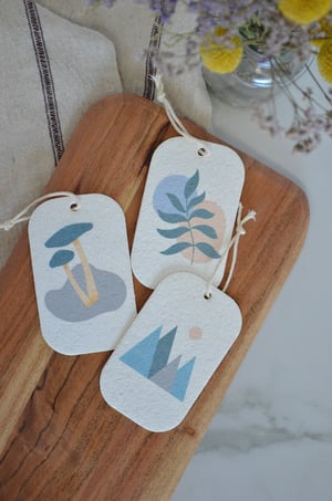 Me Mother Earth Pop-Up Sponge 3-pack, flat compressed cellulose sponges with printed Forest-collection nature designs